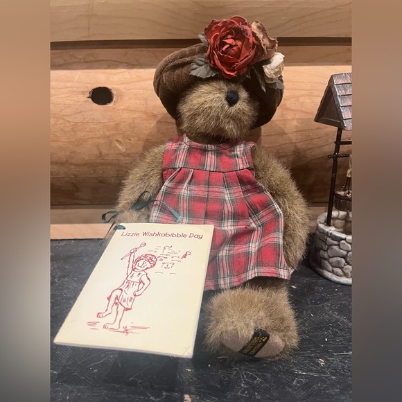 Home Decor Lot - Picture 2 of 12